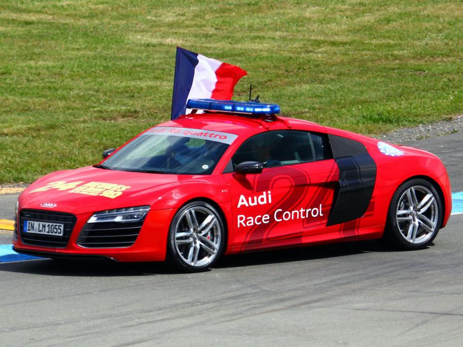  Audi R8 V10 24 Heures du Mans Safety Car 2013 года  (фото 1 из 3)